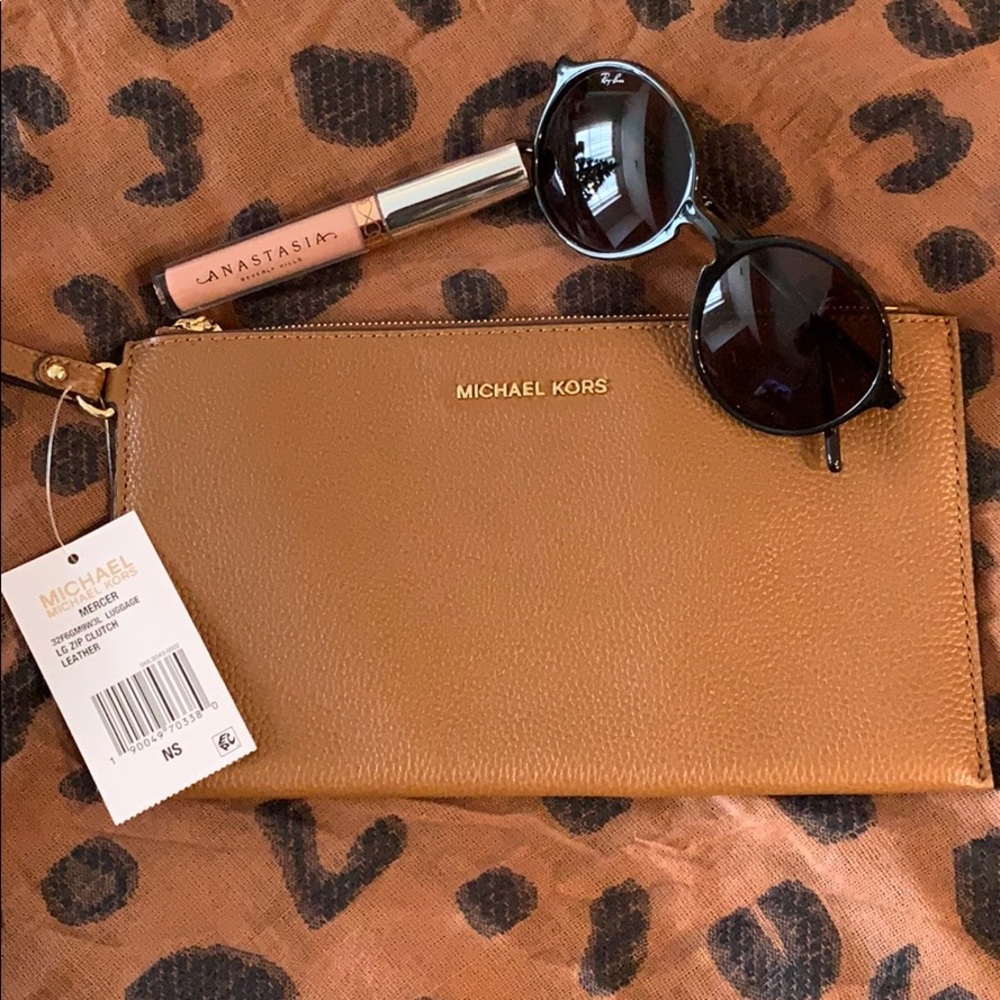 Michael Kors Mercer Clutch